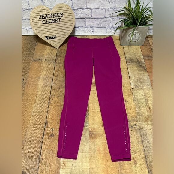 Lululemon Swift Speed High-Rise Tight 28"
Magenta Purple - Picture 1 of 13